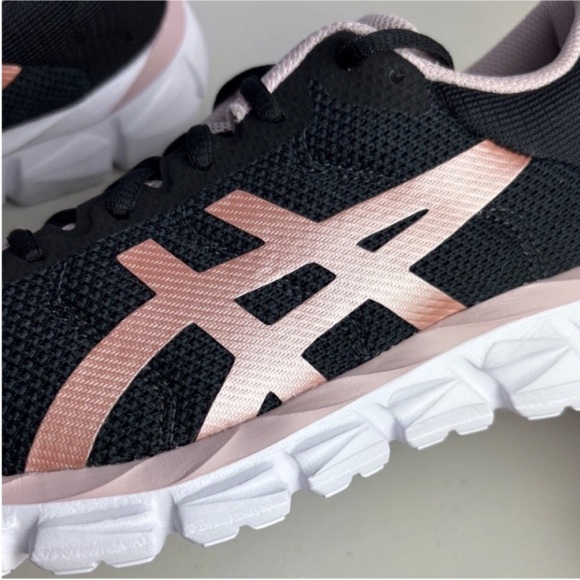 NWT ASICS GEL QUANTUM LYTE Black and Metallic
Rose Gold Running Shoes OG Box - Picture 2 of 13